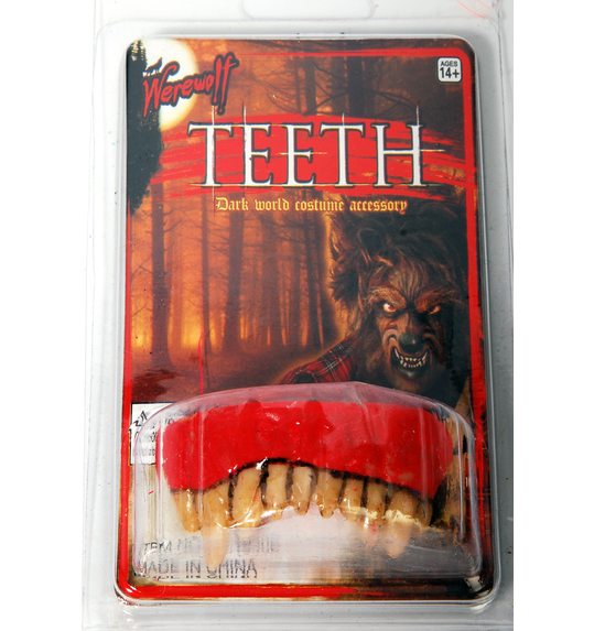 Plastic valse tanden weerwolf